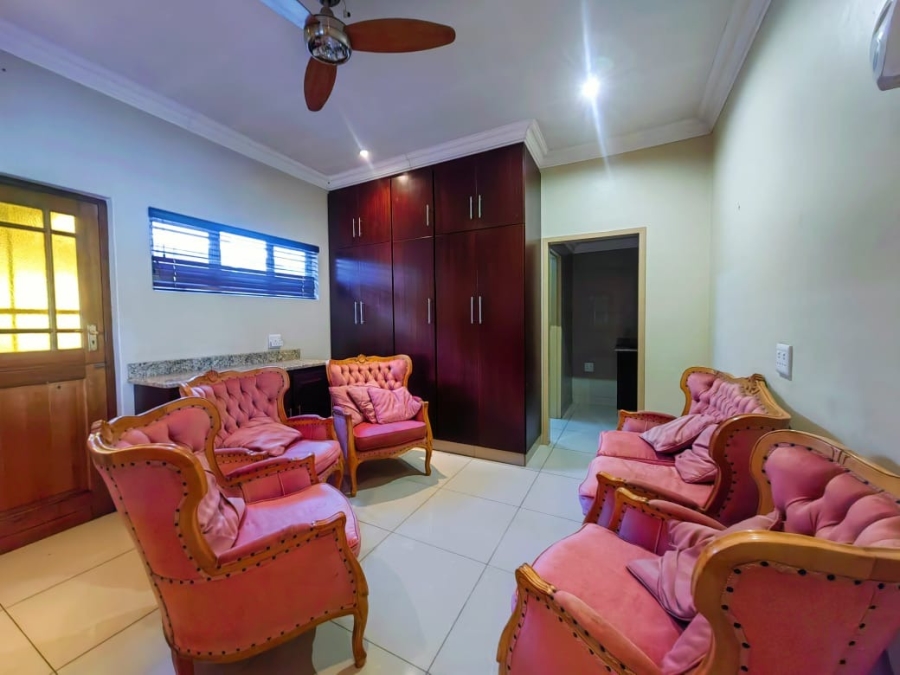 5 Bedroom Property for Sale in Grimbeeck Park North West